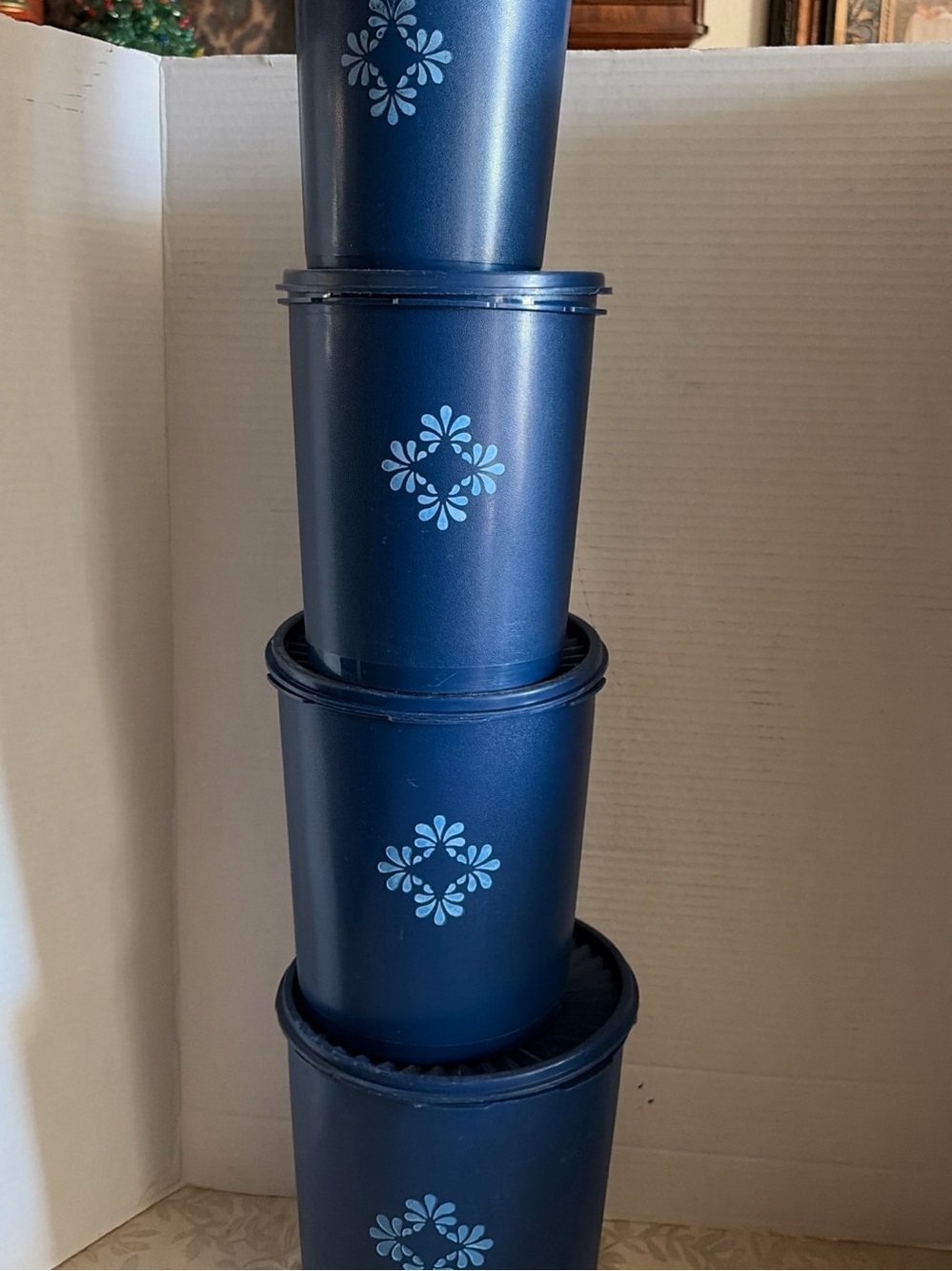 Set of 4 Navy Blue Storage Containers with Light Blue Floral Motif Tupperware